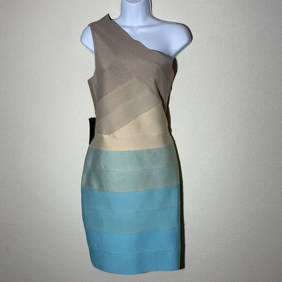 Venus Dresses & Skirts - Venus Bodycon Dress L Beige to Mint Green One Shoulder